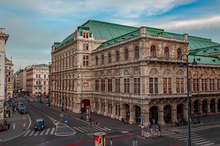 ZAK Russen Inkasso Erfahrung Wien Internationale Hilfe